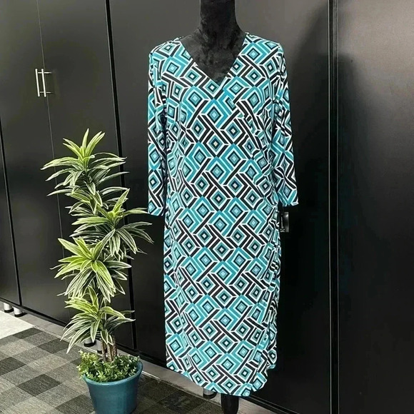 INC Geometric Print, v-neck,ruched side,stretch,3/4 sleeve,lined - Picture 1 of 13